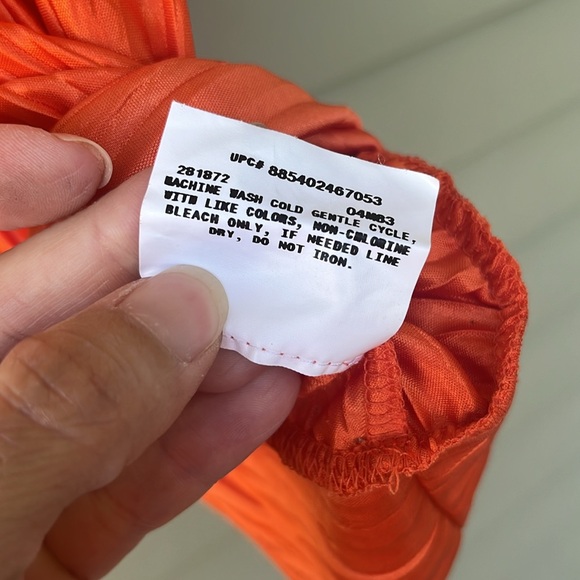 Gorgeous iz Byer California Bright orange dressy tank - Picture 6 of 12